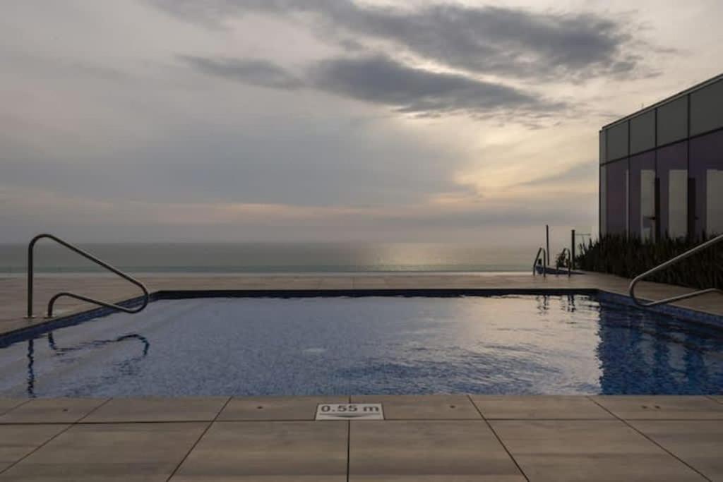 New With 1 Bedroom In H2