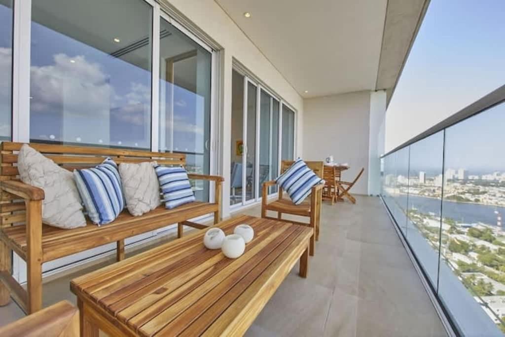 New With 1 Bedroom In H2 *