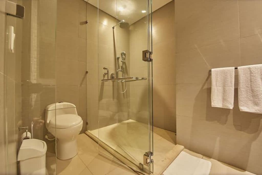 New With 1 Bedroom In H2 Apartment *